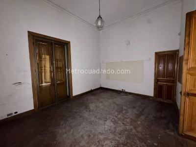 Casa de 5 alcobas en venta en La Candelaria, Bogotá, 808 m² · foto 4 de 11