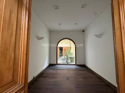 Casa de 5 alcobas en venta en La Candelaria, Bogotá, 808 m² · foto 7 de 11