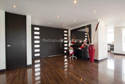 Casa de 5 alcobas en venta en Sausalito, Chía, 998 m² · foto 2 de 20