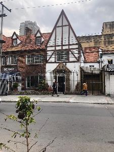 Casa de 5 alcobas en venta en Chapinero, Bogotá, 572 m² · foto 3 de 15