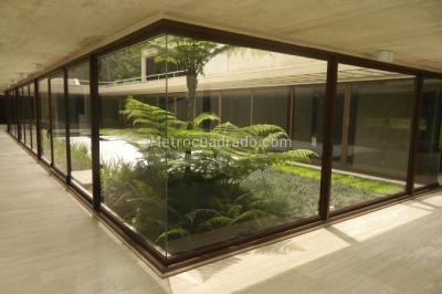 Casa de 4 alcobas en venta en Chico Reservado, Bogotá · foto 5 de 14