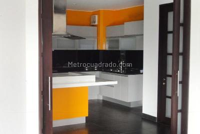 Casa de 4 alcobas en venta en Torca, Bogotá, 900 m² · foto 3 de 20