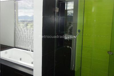 Casa de 4 alcobas en venta en Torca, Bogotá, 900 m² · foto 14 de 20