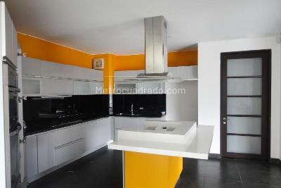 Casa de 4 alcobas en venta en Torca, Bogotá, 900 m² · foto 15 de 20