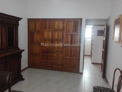 Casa en venta en Santa Barbara, Bogotá · foto 2 de 13