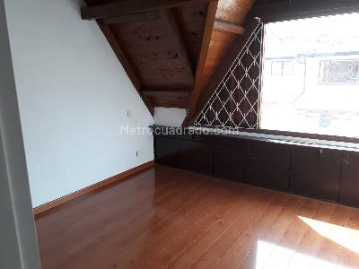 Casa de 4 alcobas en venta en Colina Campestre, Bogotá, 275 m² · foto 2 de 20