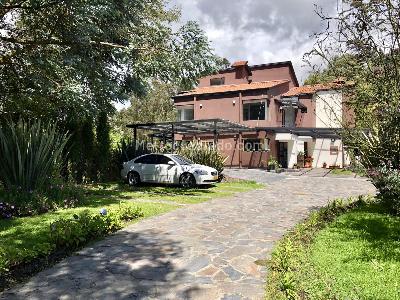 Casa de 5 alcobas en venta en La Calera, La Calera, 680 m² · foto 2 de 20