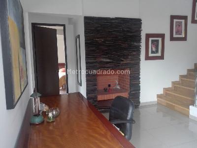 Casa de 5 alcobas en venta en La Calera, La Calera, 680 m² · foto 3 de 20