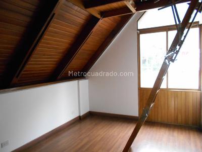 Casa de 5 alcobas en venta en Cerros De Suba, Bogotá, 378 m² · foto 4 de 8