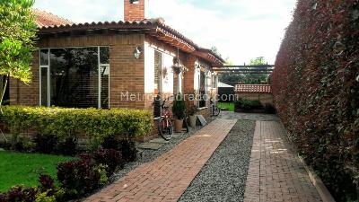 Casa de 4 alcobas en venta en Chia, Chía, 480 m² · foto 4 de 17