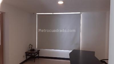 Casa de 4 alcobas en venta en Santa Barbara, Bogotá, 380 m² · foto 5 de 8