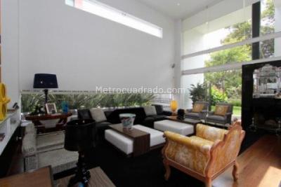 Casa de 4 alcobas en venta en Cerros De Niza, Bogotá, 911 m² · foto 5 de 20