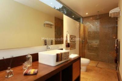 Casa de 4 alcobas en venta en Cerros De Niza, Bogotá, 911 m² · foto 17 de 20