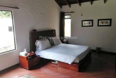 Casa de 5 alcobas en venta en La Calera, Bogotá, 380 m² · foto 12 de 19