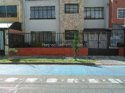 Casa de 5 alcobas en venta en Muequeta, Bogotá, 235 m² · foto 2 de 20