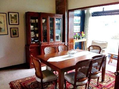 Casa de 5 alcobas en venta en Muequeta, Bogotá, 235 m² · foto 9 de 20