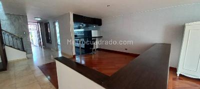 Casa de 4 alcobas en arriendo en Santa Paula, Bogotá, 285 m² · foto 3 de 20