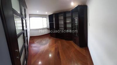 Casa de 4 alcobas en arriendo en Santa Paula, Bogotá, 285 m² · foto 9 de 20