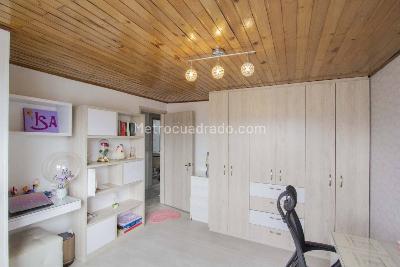 Casa de 5 alcobas en venta en Americas Occidental, Bogotá, 280 m² · foto 4 de 20