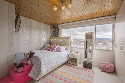 Casa de 5 alcobas en venta en Americas Occidental, Bogotá, 280 m² · foto 18 de 20