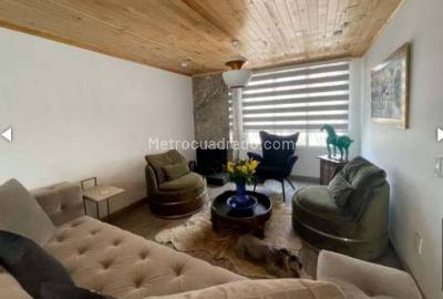 Casa de 5 alcobas en venta en Mandalay I Sector, Bogotá, 284 m² · foto 7 de 20