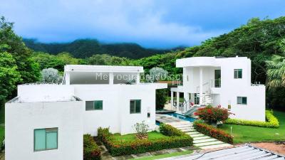 Casa de 4 alcobas en venta en Girardot, Girardot · foto 3 de 20