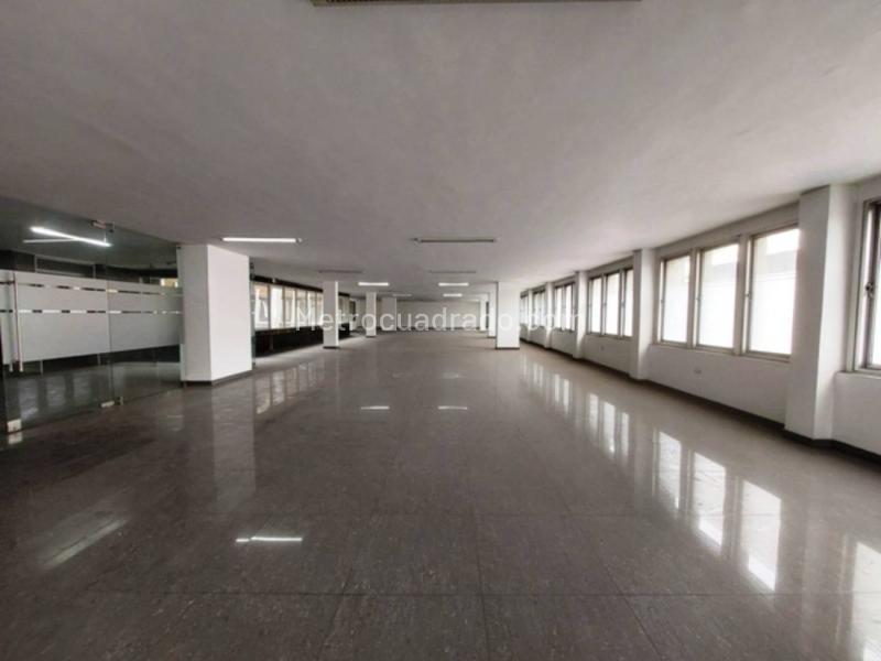 Edificio de Apartamentos en Arriendo, Las Nieves, Bogotá D.C. - Widok 2