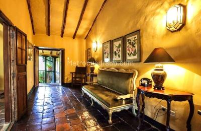 Casa de 5 alcobas en venta en La Candelaria, Bogotá, 1364 m² · foto 9 de 20