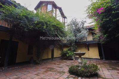 Casa de 5 alcobas en venta en La Candelaria, Bogotá, 1364 m² · foto 18 de 20