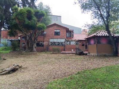Casa de 4 alcobas en venta en Casa Blanca Sector Suba, Bogotá, 1499 m² · foto 7 de 20