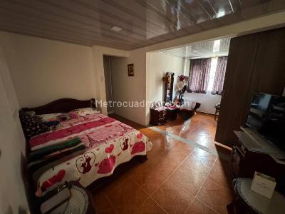 Casa de 5 alcobas en venta en Libertador Quiroga, Bogotá, 213 m² · foto 7 de 14