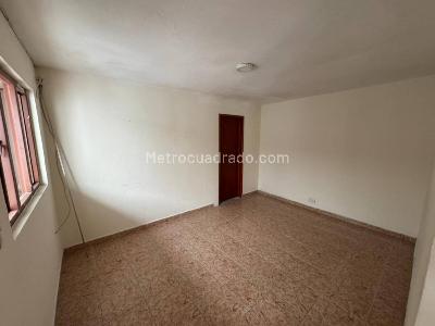Casa de 5 alcobas en venta en Libertador Quiroga, Bogotá, 213 m² · foto 8 de 14