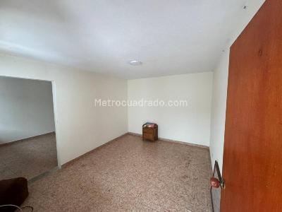Casa de 5 alcobas en venta en Libertador Quiroga, Bogotá, 213 m² · foto 9 de 14