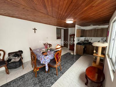 Casa de 5 alcobas en venta en Libertador Quiroga, Bogotá, 213 m² · foto 11 de 14
