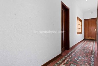 Casa de 5 alcobas en venta en La Magdalena, Bogotá, 960 m² · foto 10 de 15