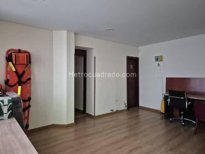 Casa en arriendo en Polo Club, Bogotá · foto 9 de 16