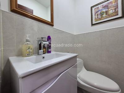 Casa en arriendo en Polo Club, Bogotá · foto 11 de 16
