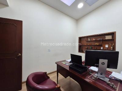 Casa en arriendo en Polo Club, Bogotá · foto 12 de 16