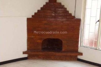 Casa de 5 alcobas en venta en Tunjuelito, Bogotá, 250 m² · foto 2 de 15