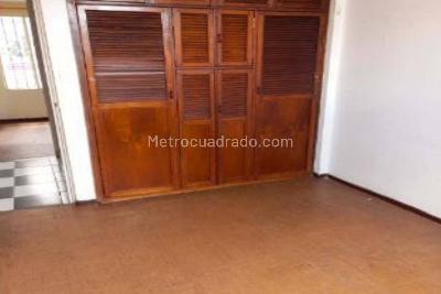 Casa de 5 alcobas en venta en Tunjuelito, Bogotá, 250 m² · foto 9 de 15