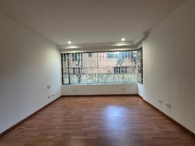 Apartamento en venta en Chico Norte, Bogotá · foto 3 de 17