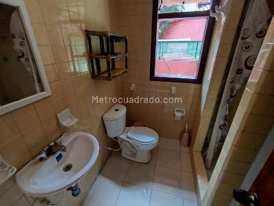 Casa de 3 alcobas en arriendo en Casablanca, Bogotá · foto 9 de 20