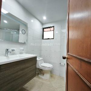 Apartamento en venta en Santa Barbara, Bogotá · foto 9 de 13