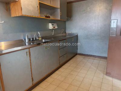 Apartamento de 3 alcobas en arriendo en El Nogal, Bogotá, 157 m² · foto 5 de 13