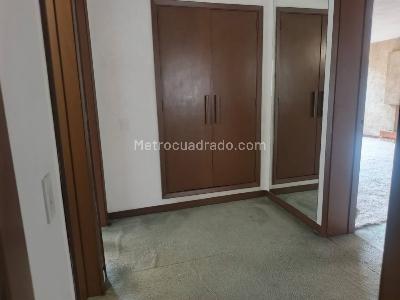 Apartamento de 3 alcobas en arriendo en El Nogal, Bogotá, 157 m² · foto 12 de 13