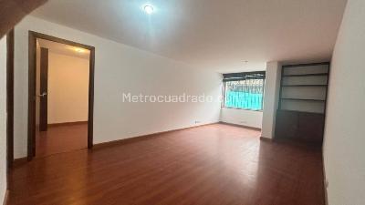 Apartamento en venta en Los Rosales, Bogotá · foto 4 de 18