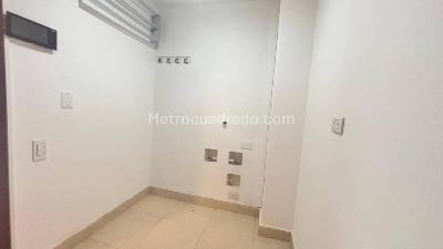 Apartamento en venta en Los Rosales, Bogotá · foto 10 de 18