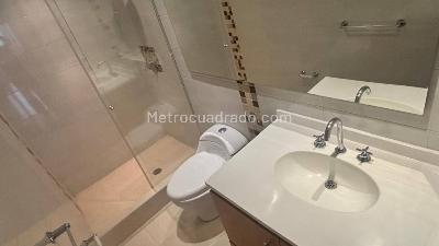 Apartamento en venta en Los Rosales, Bogotá · foto 13 de 18