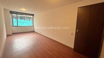 Apartamento en venta en Los Rosales, Bogotá · foto 15 de 18