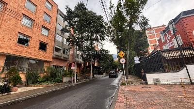 Apartamento en venta en Los Rosales, Bogotá · foto 17 de 18